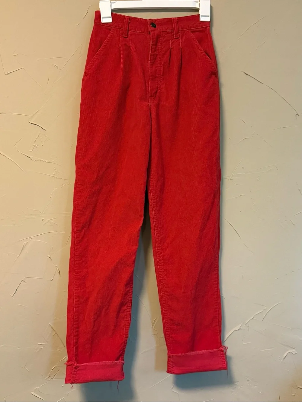 Vtg SMACS 80s High Waist Red Corduroy Pants 25x30 Tapered Mom Pant USA Raw Hem